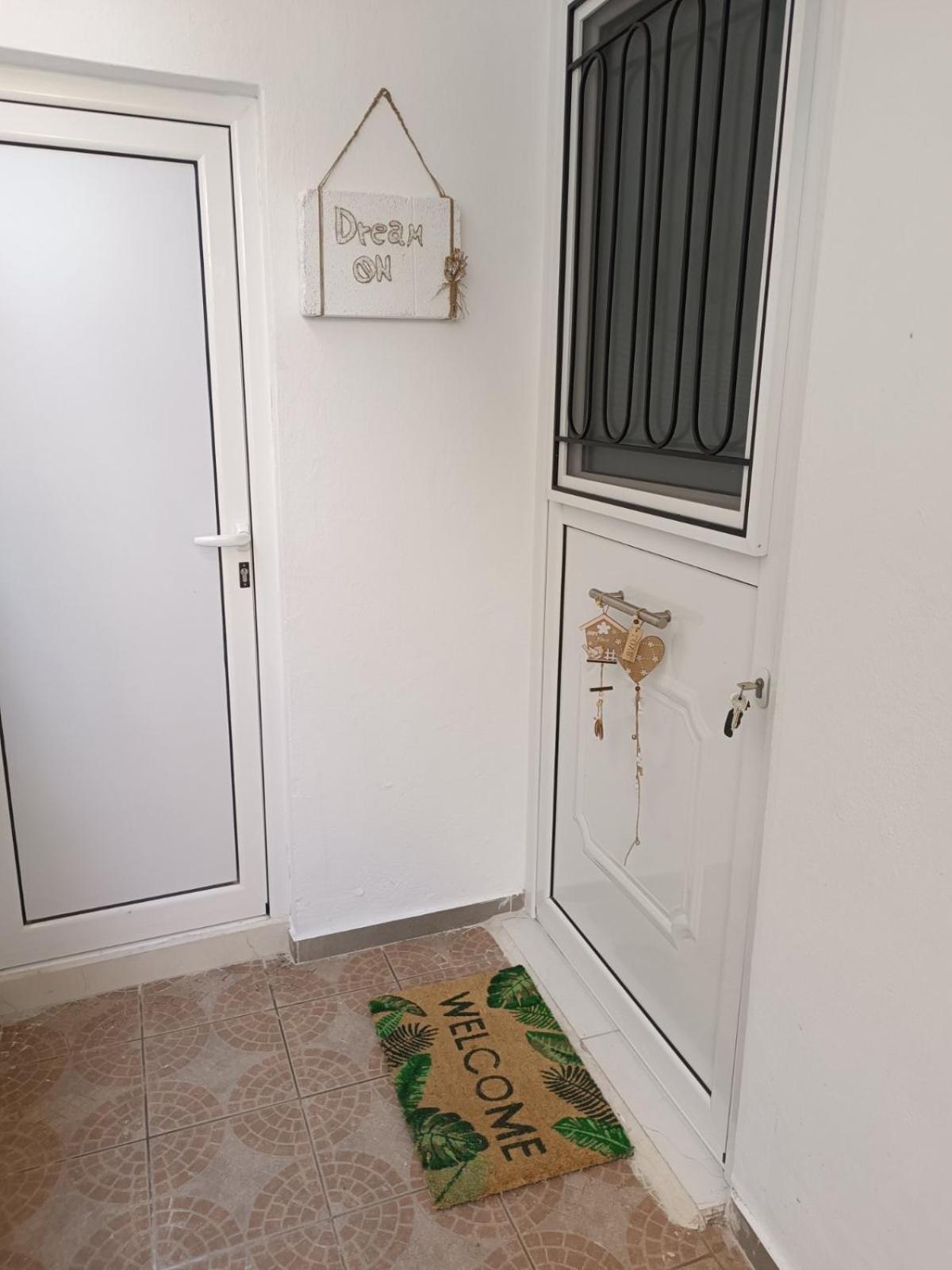 Dream On Apartment Kalamaki  Exterior photo